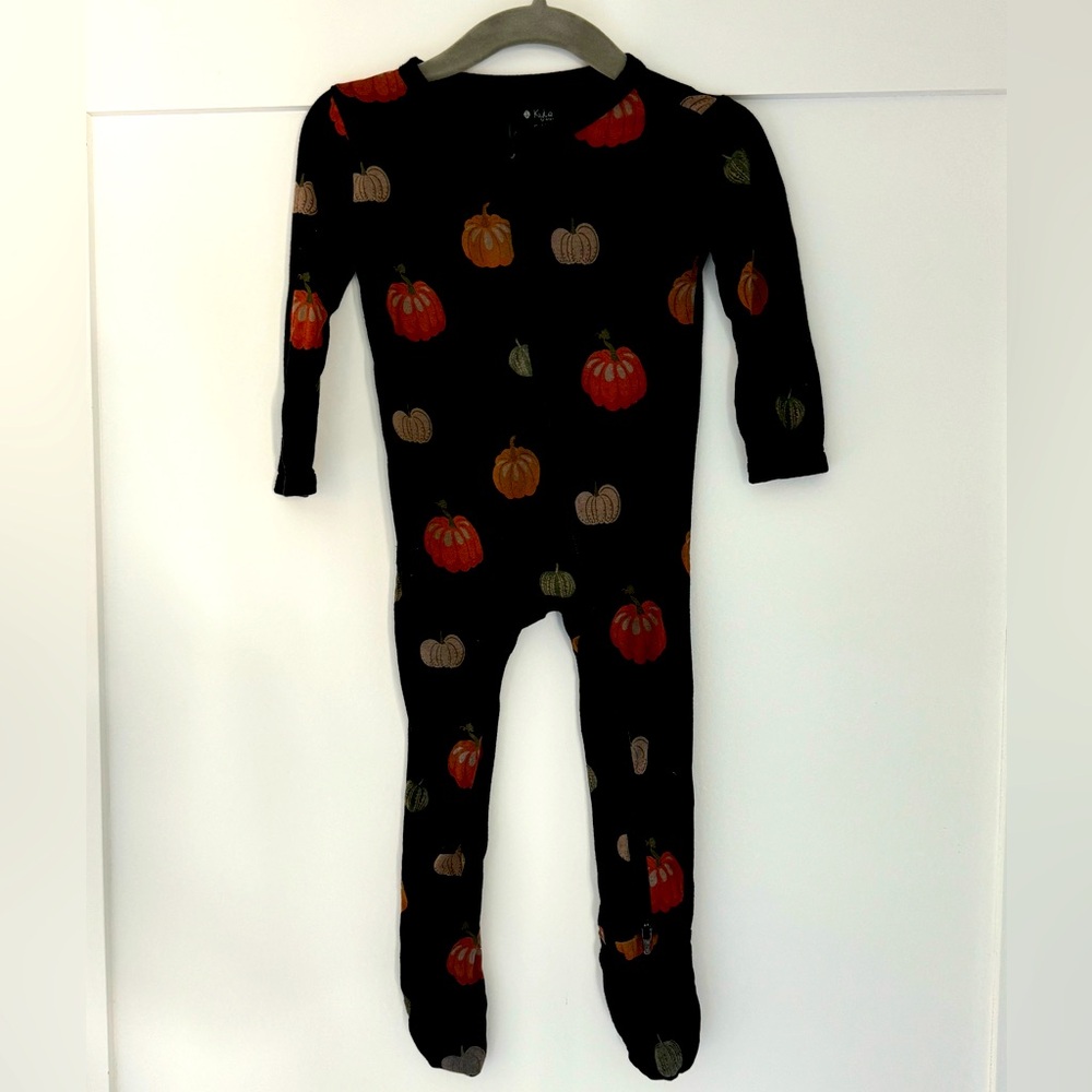 Perfect condition Kyte Baby Pumkpin footy